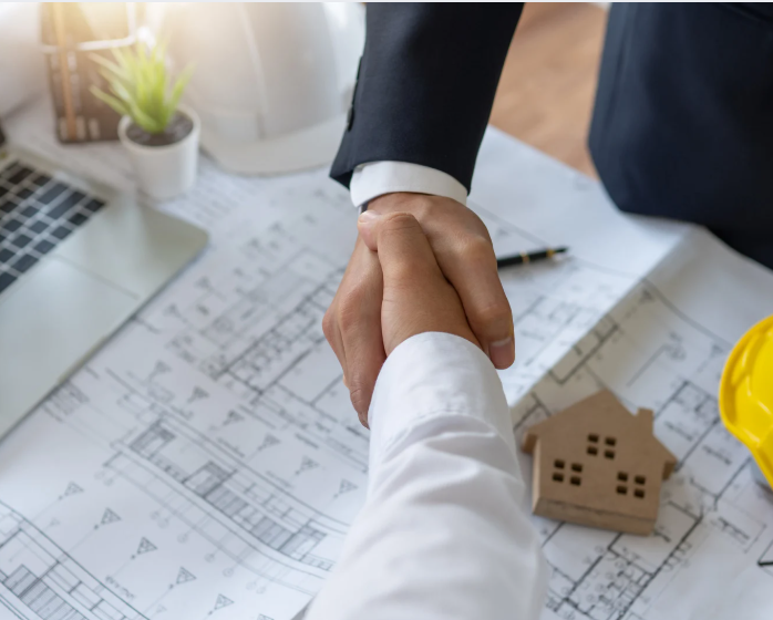General-contractor-shaking-hands-for-project